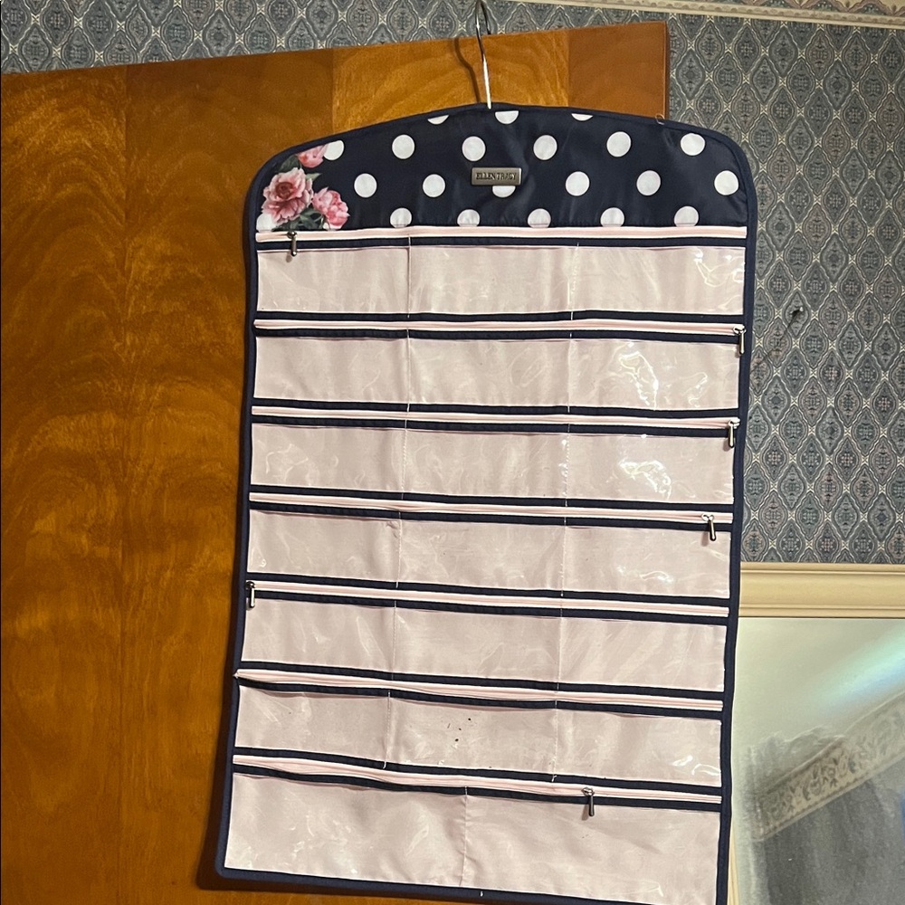 Ellen Tracy Navy and Pink Jewelry Organizer